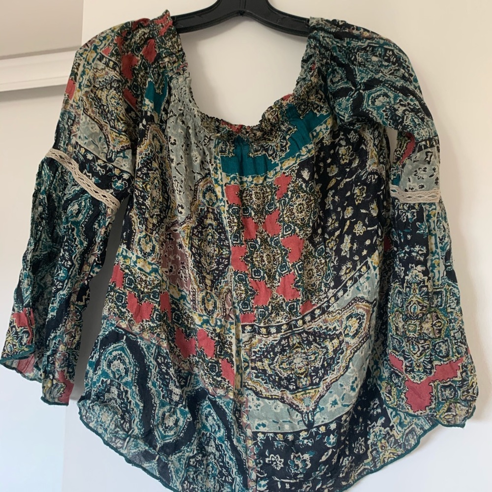 New O’NEILL Off the Shoulder Top Blue Size Small
